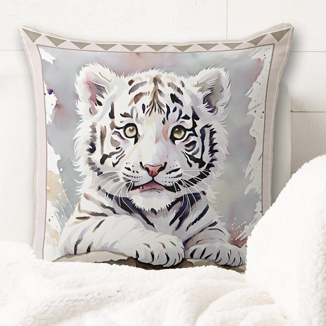 Almofada Boca-Cola-Cria-Cria-Cinto-Carga (Cute pillow showing a watercolor painting of a tiger cub. Great for a nursery or a toddler's bedroom)