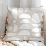 Almofada Boho Beige Abstrato Moon Phase<br><div class="desc">Este travesseiro apresenta fases de lua branca em um fundo neutro. Ideal para decoração de casa de boho.</div>