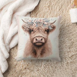 Almofada Boho Highland Cow Com Coroa Floral