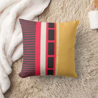 Almofada Bold Linear Pattern – Mustard, Red & Black Modern