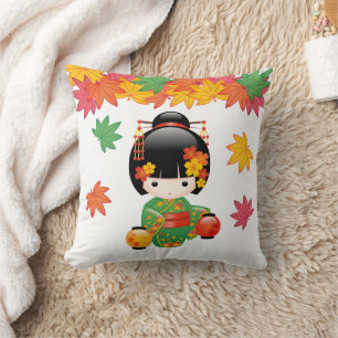 Almofada Boneca Kokeshi verde Kimono Geisha