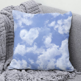 Almofada Bonito Coração Moldou Nuvem no Céu Azul Feliz