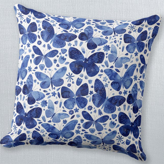 Almofada Borboleta Aquarela Azul (Indigo navy blue butterfly watercolor painting throw pillow)