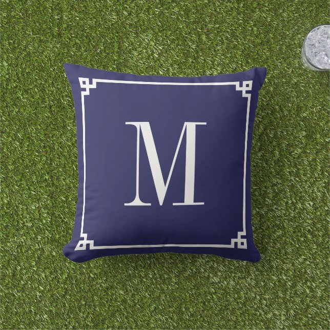Almofada Borda Monogramada Chave Grega Azul Marinho e Branc (Grama)