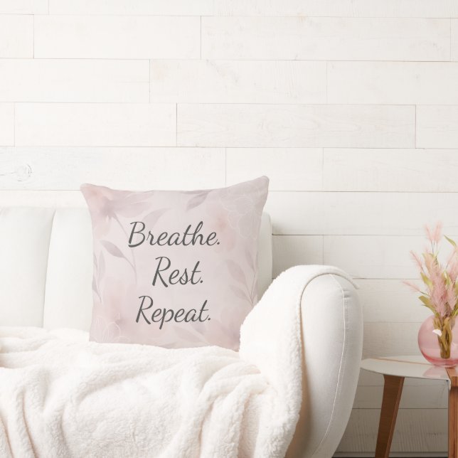 Almofada Breathe Rest Repeat Elegant Blush Pink Floral (Sofá)
