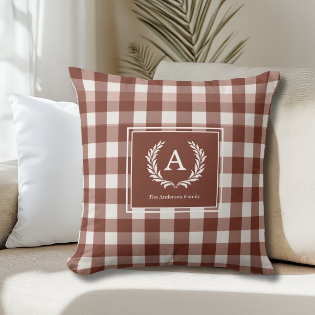 Almofada Brown Gingham Monographic Crest (Brown Gingham Monogram Crest Throw Pillow)