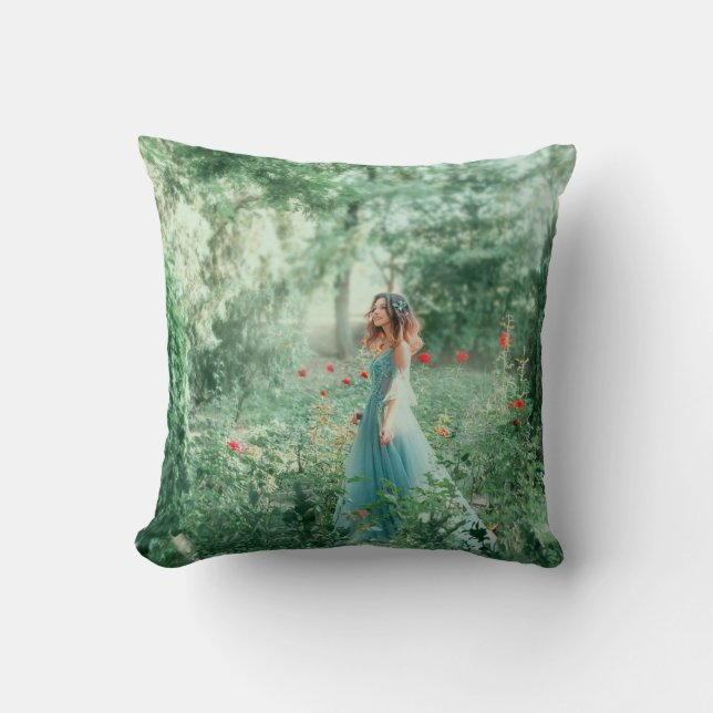 Almofada Brunette Princess: Aquarela Floresta Fada (Frente)