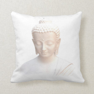 Almofada Buddha em meditativo do branco   e calmo serenos
