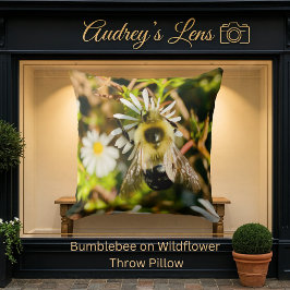 Almofada Bumblebee on Wildflower