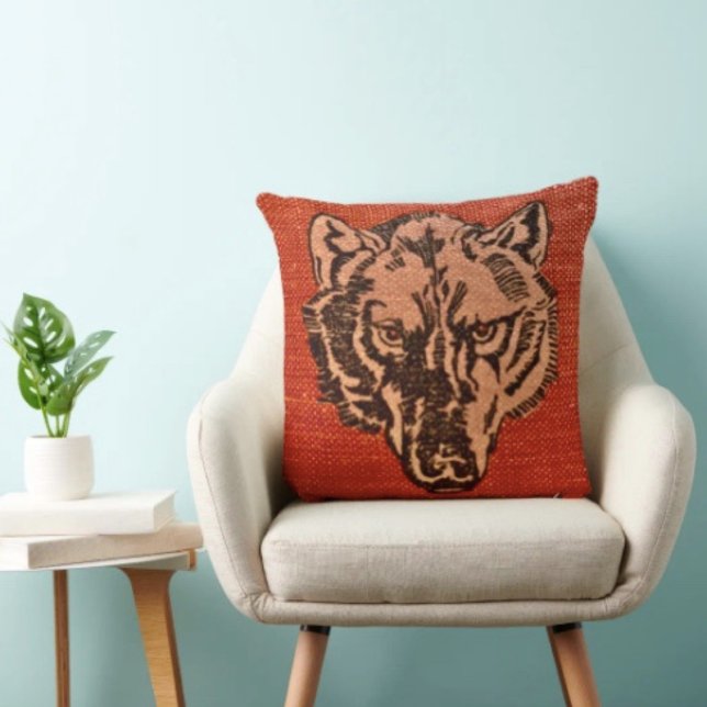 Almofada Cabeça de Lobo em Vermelho (Wolf Head on Red  Design pillow high quality 100% polyester hidden zipper enclosure.
)
