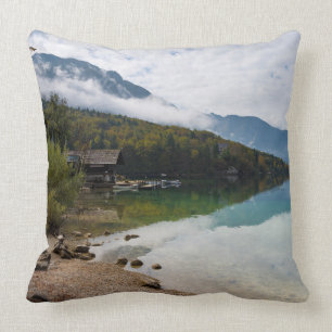 Almofada Cabine ao lado do lago Bohinj em Slovenia