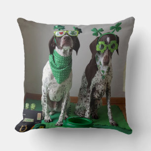 Almofada Cães do dia de St Patrick prontos para party o