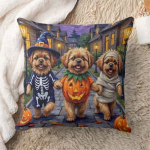 Almofada Cães Pekingese em Fantasias de Halloween Fazendo T
