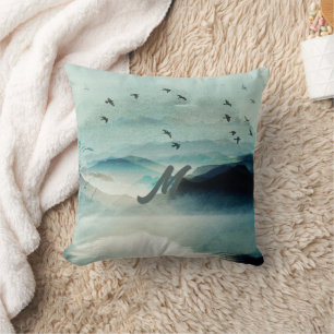 Almofada Calm Monogramed Nature Aquarela Cena de Montanha
