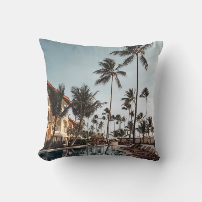 Almofada Câmaras de salão de madeira castanho perto da pisc (Frente)