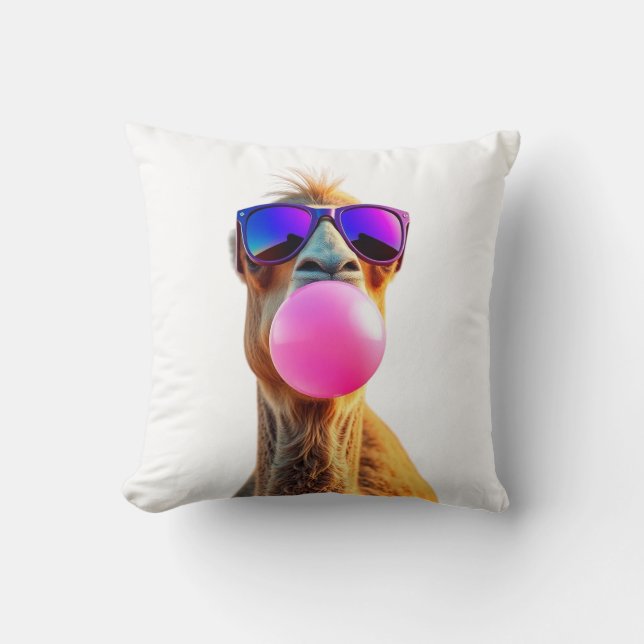 Almofada Camel Wearing Sunglasses in Desert (Frente)