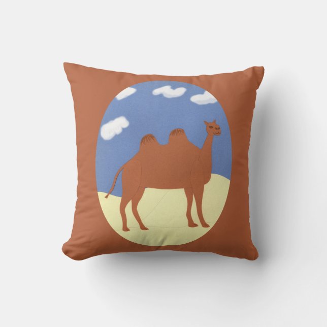 Almofada Camel Whimsical on Desert Dunes (Frente)