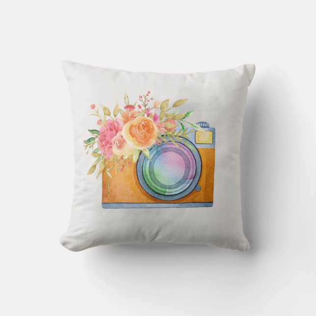 Almofada Câmera Laranja Boho e Buquê Floral Aquarela (Frente)