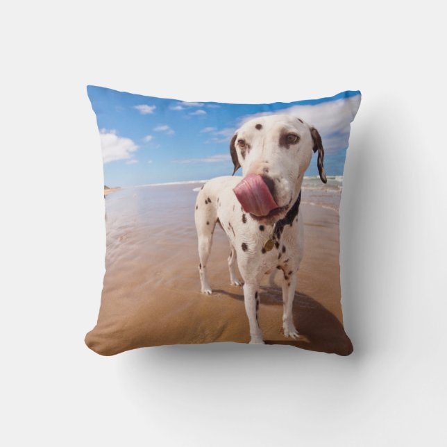 Almofada Cão Dalmatian na praia (Frente)