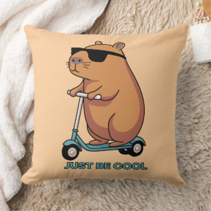 Almofada Capivara Divertida e Legal em uma Scooter com Vibr