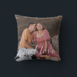 Almofada Casal Fotográfico Apenas Script De Amor<br><div class="desc">Design apresenta sua melhor foto com o moderno roteiro cardíaco "So Love" e um efeito rústico de linhagem natural nas costas. Ideia de presente ideal para recém-casados,  aquecimento doméstico,  aniversário e muito mais.</div>
