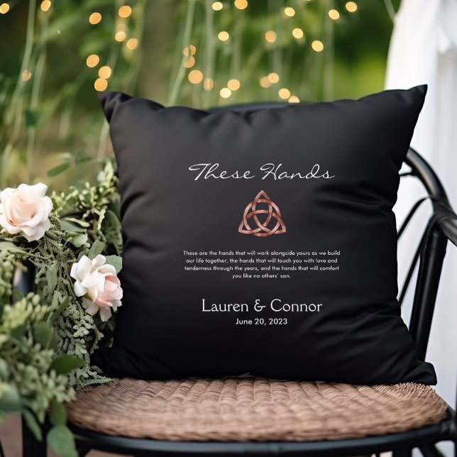 Almofada Casamento de Cerimônia de Vows Celtic Knot Handjei (These Hands Celtic Knot Handfasting Ceremony Wedding Pillow)