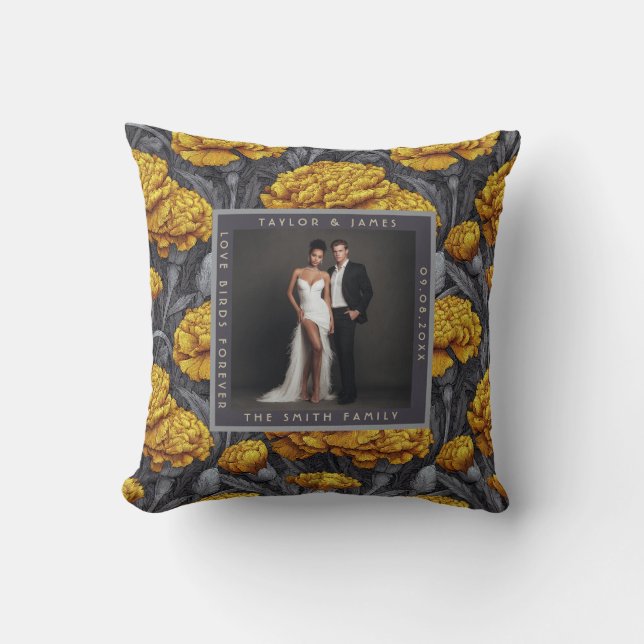 Almofada Casamento no Vinhedo com Cravo Customizado e Brilh (Frente)