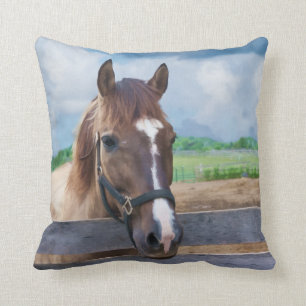 Almofada Cavalo de Brown com travesseiro decorativo do