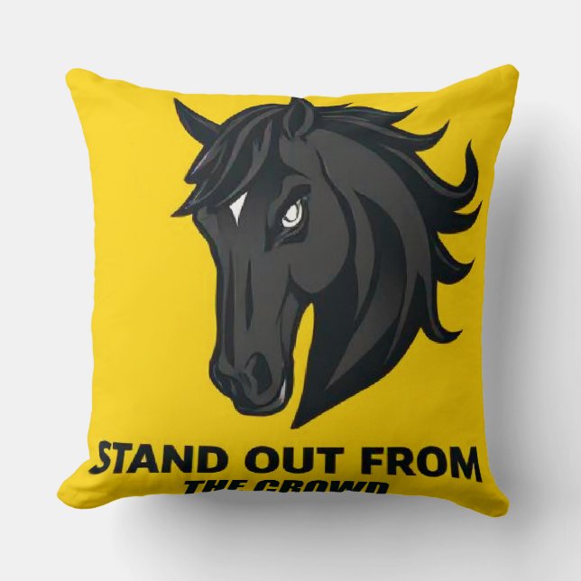Almofada Cavalo Preto Com Texto Se Destaca Da Multidão (Frente)