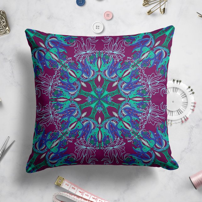 Almofada Celestial Bloom Pillow in Plum (Criador carregado)