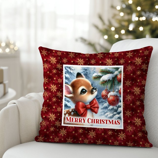 Almofada Cena de Natal calma, cervo bebê na floresta nevada (Calm Christmas scene baby fawn snowy forest kids decor)