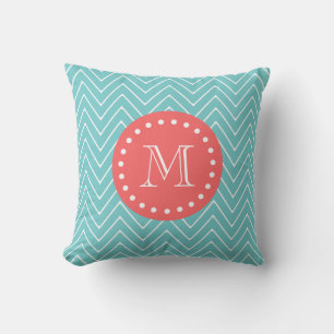 Almofada Cerceta e Chevron coral com monograma feito sob