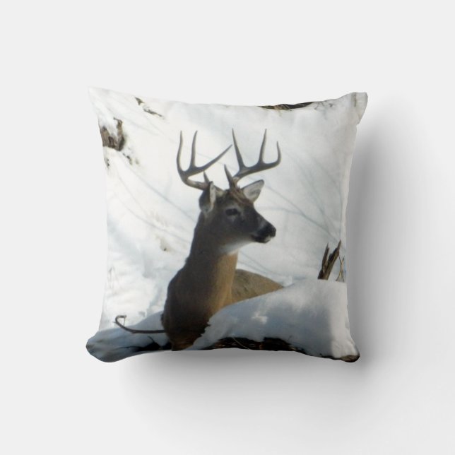 Almofada Cervos de Whitetail no travesseiro da neve (Frente)