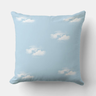 Almofada Céu azul comum com nuvens fofinhas