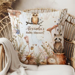 Almofada Chá de fraldas de animais florestais<br><div class="desc">Melhore o conforto do seu chá de fraldas com nosso Travesseiro decorativo de Chá de fraldas da Floresta Woodland. Adorado com ilustrações encantadoras de criaturas de florestas em meio a um enorme pano de fundo da floresta, este travesseiro adiciona um toque caprichoso à sua celebração. Feito com tecido macio e...</div>