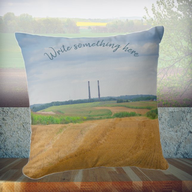 Almofada Chaminés de fábrica com campo amarelo (Criador carregado)