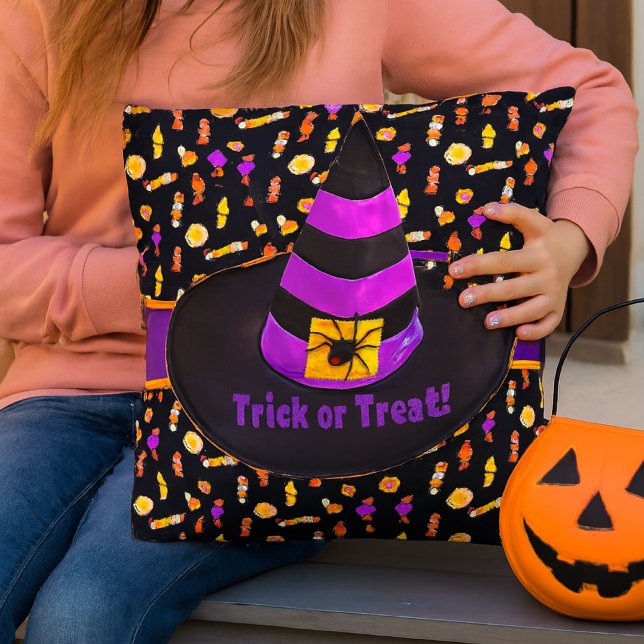 Almofada Chapéu de Bruxa de Halloween / Truque ou Tratar (Add cozy ambiance to your porch with outdoor Halloween Pillow)