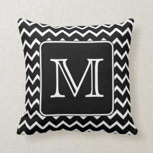 Almofada Chevron preto e branco com monograma feito sob