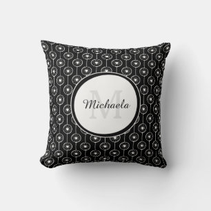 Almofada Chic Black and White Monogramed Name Heart Dots (P