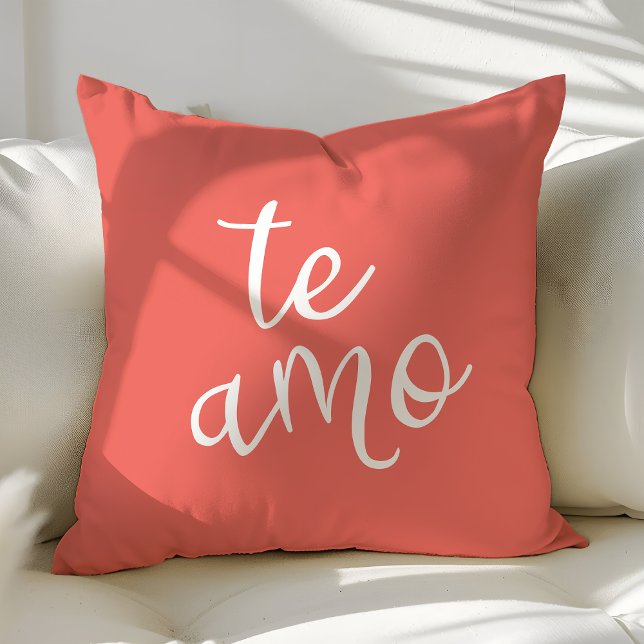 Almofada Chic Coral e Branco Espanhol Eu Te Amo Te Amo (Criador carregado)
