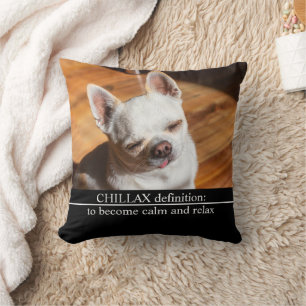 Almofada Chillax Chihuahua sonolento língua relaxada Foto