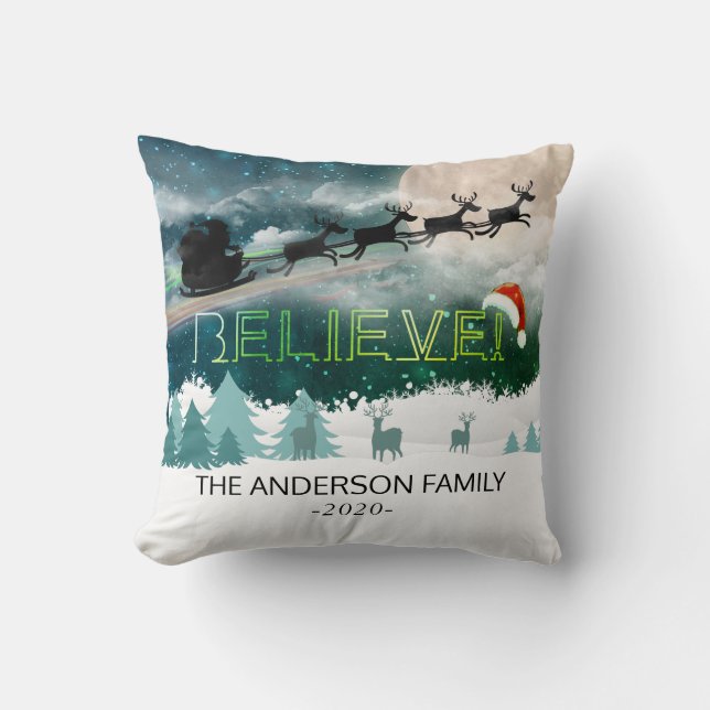 Almofada Christmas BELIEVE Reindeer Sleigh Santa Hat Foto (Frente)
