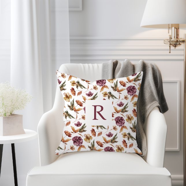 Almofada Chuva de Amor Chá de Noiva (Monogrammed Fall Floral Burgundy Terracotta Sage Green Throw Pillow by Painted Paperie)