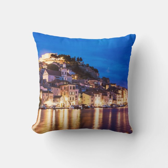 Almofada Cidade croata de Sibenik à noite (Frente)