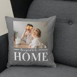 Almofada Cinza de Foto Moderna É bom ser presente por aspas<br><div class="desc">Cinza de Foto Moderna É bom ser presente por aspas domésticas</div>