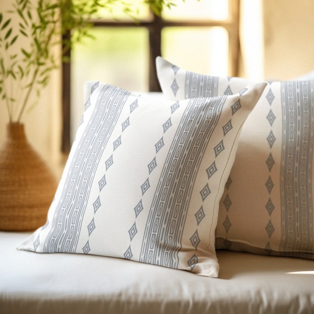Almofada Cinzas Pálidas e Padrões Tribais Aztec Brancos (Criador carregado)