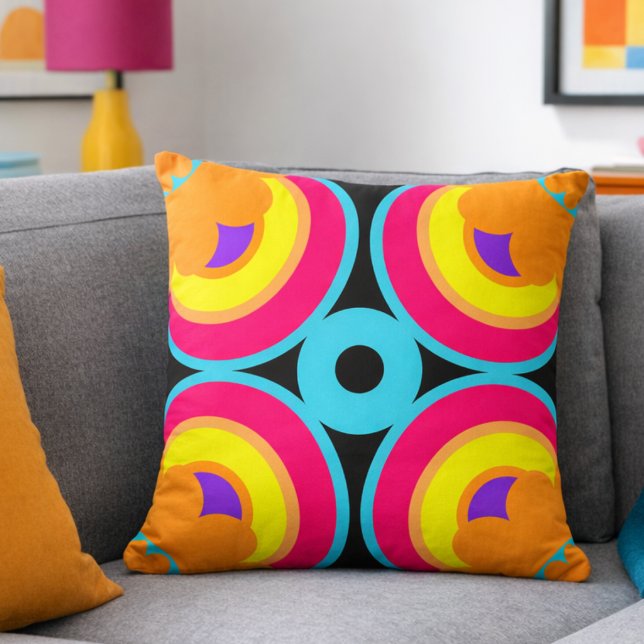 Almofada Círculo Geométrico Moderno Colorido (Hand‑drawn, vibrant, and unapologetically retro. The perfect pop for your space.)