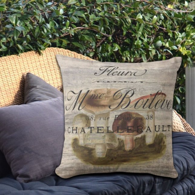 Almofada cogumelo silvestre russo de conto de fadas (french country rustic fairytale woodland mushroom outdoor pillow)