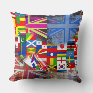 Almofada Colagem Abstrata da Bandeira Mundial Danificada