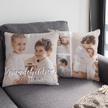 Almofada Colagem Personalizada de Fotos para Netos<br><div class="desc">Estes netos modernos, travesseiro de colagem de fotos com dois lados e de dispersão é o presente perfeito para sua avó ou vovô, com 4 de suas fotografias favoritas, netos de texto modelo em letra de roteiro divertida e personalizem com seus nomes. Fantástico como um natal, aniversário ou qualquer outra...</div>
